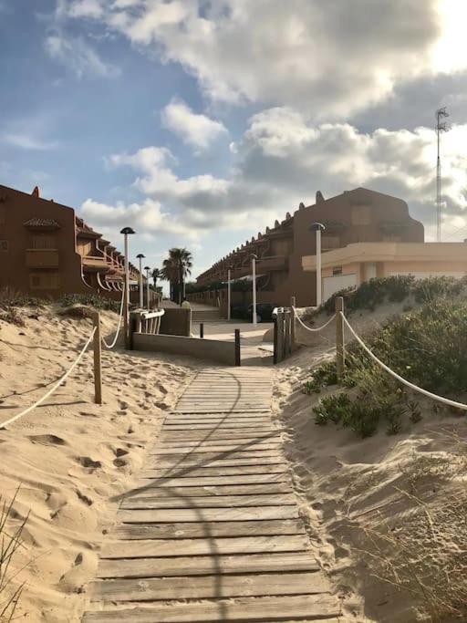 Adosado En La Playa De El Perellonet Con Piscina, Pista Tenis Holiday home Valencia